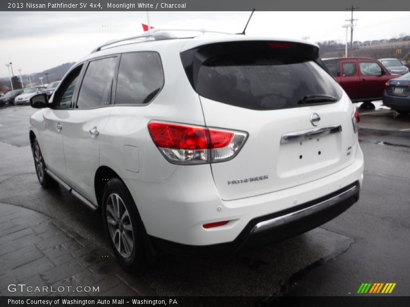 Moonlight White / Charcoal 2013 Nissan Pathfinder SV 4x4