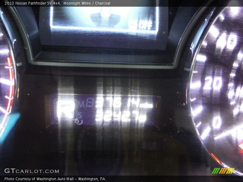 Moonlight White / Charcoal 2013 Nissan Pathfinder SV 4x4