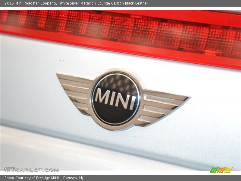 White Silver Metallic / Lounge Carbon Black Leather 2015 Mini Roadster Cooper S