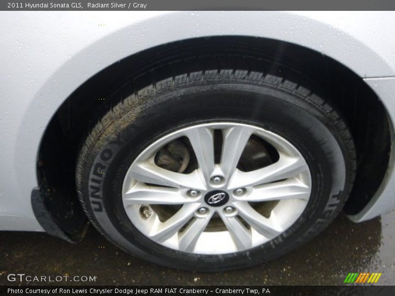 Radiant Silver / Gray 2011 Hyundai Sonata GLS