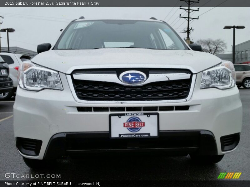 Satin White Pearl / Gray 2015 Subaru Forester 2.5i