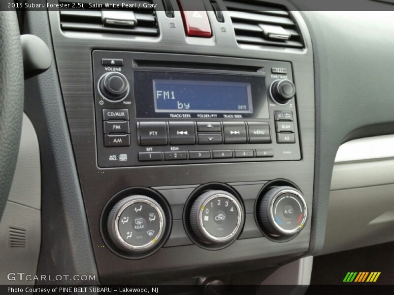 Satin White Pearl / Gray 2015 Subaru Forester 2.5i
