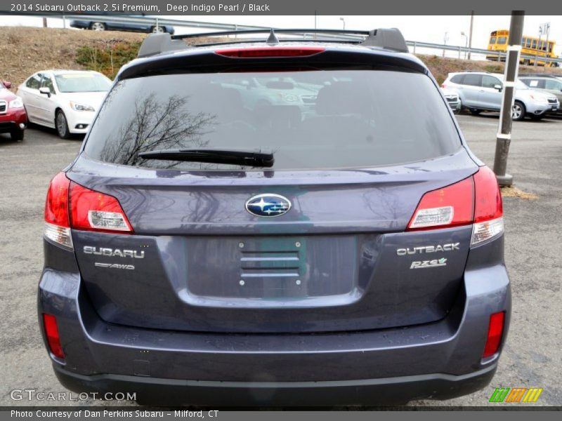 Deep Indigo Pearl / Black 2014 Subaru Outback 2.5i Premium