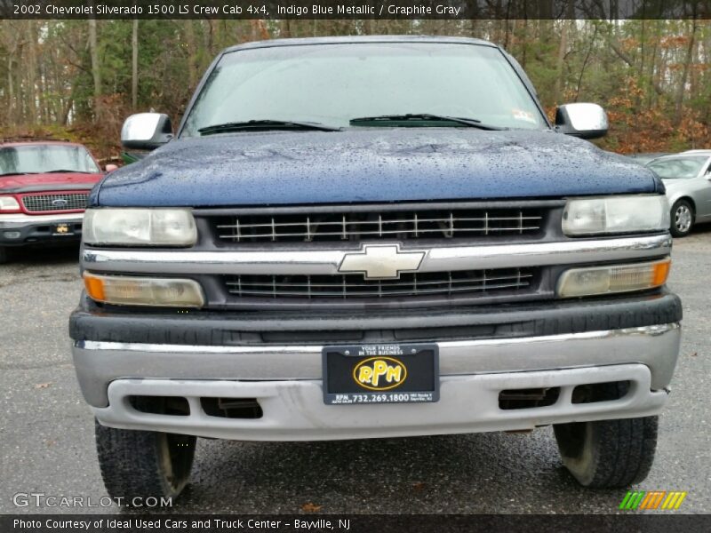 Indigo Blue Metallic / Graphite Gray 2002 Chevrolet Silverado 1500 LS Crew Cab 4x4