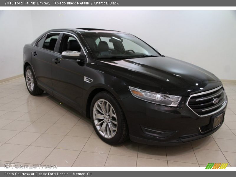 Tuxedo Black Metallic / Charcoal Black 2013 Ford Taurus Limited