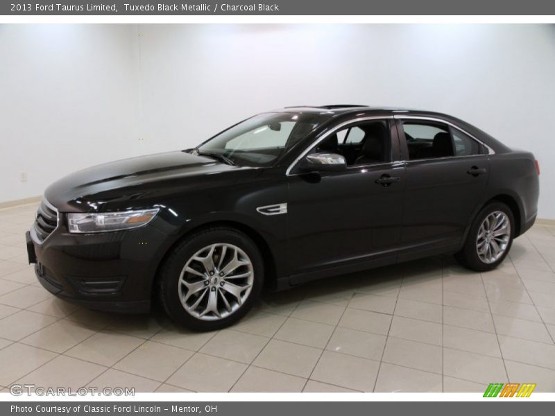 Tuxedo Black Metallic / Charcoal Black 2013 Ford Taurus Limited