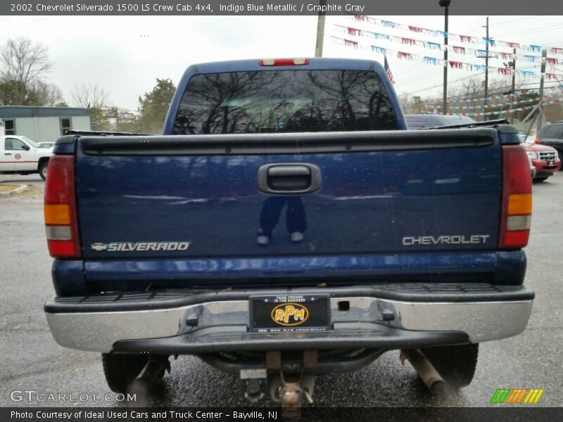Indigo Blue Metallic / Graphite Gray 2002 Chevrolet Silverado 1500 LS Crew Cab 4x4