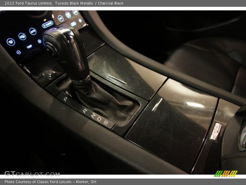Tuxedo Black Metallic / Charcoal Black 2013 Ford Taurus Limited