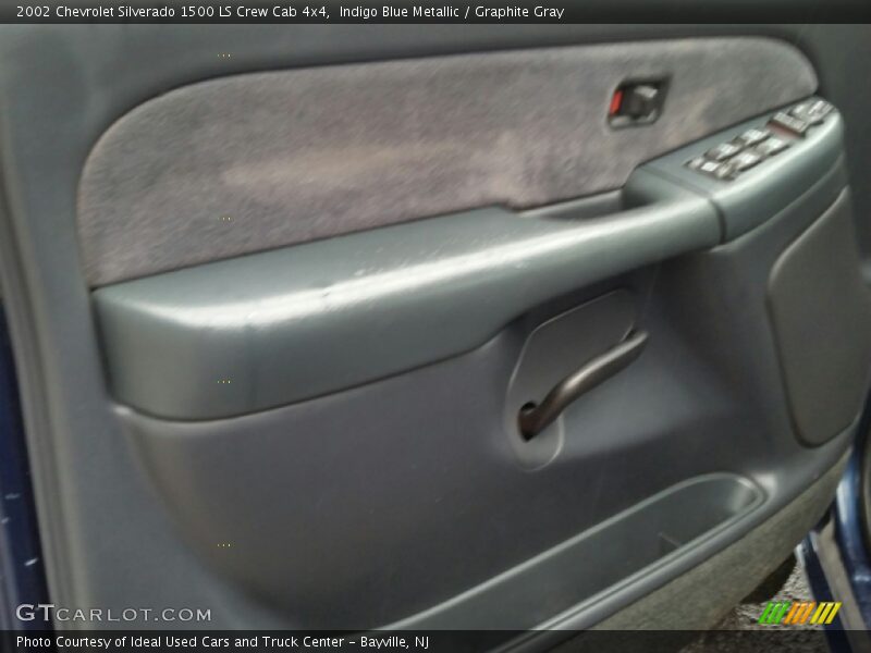 Indigo Blue Metallic / Graphite Gray 2002 Chevrolet Silverado 1500 LS Crew Cab 4x4