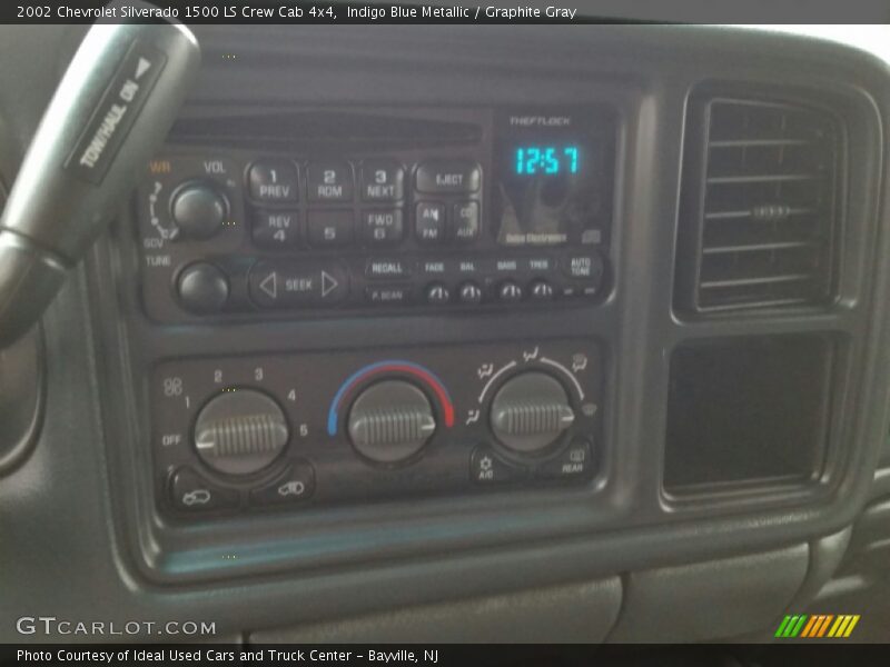 Indigo Blue Metallic / Graphite Gray 2002 Chevrolet Silverado 1500 LS Crew Cab 4x4