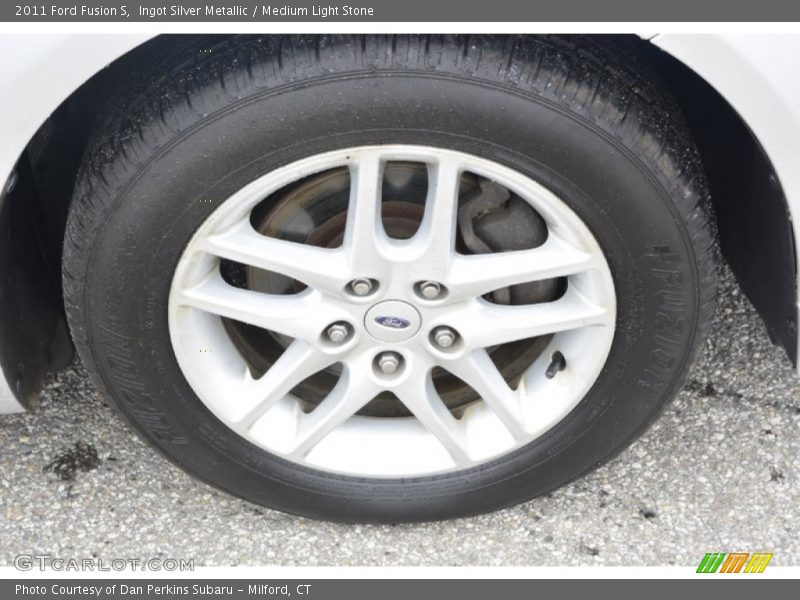 Ingot Silver Metallic / Medium Light Stone 2011 Ford Fusion S