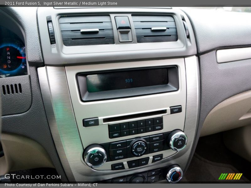 Ingot Silver Metallic / Medium Light Stone 2011 Ford Fusion S