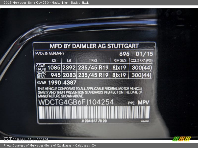 Night Black / Black 2015 Mercedes-Benz GLA 250 4Matic