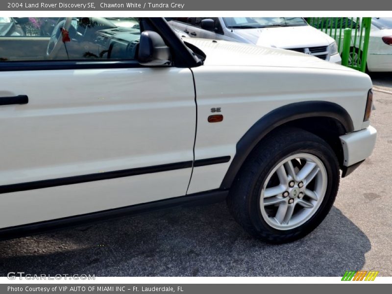 Chawton White / Tundra Grey 2004 Land Rover Discovery SE