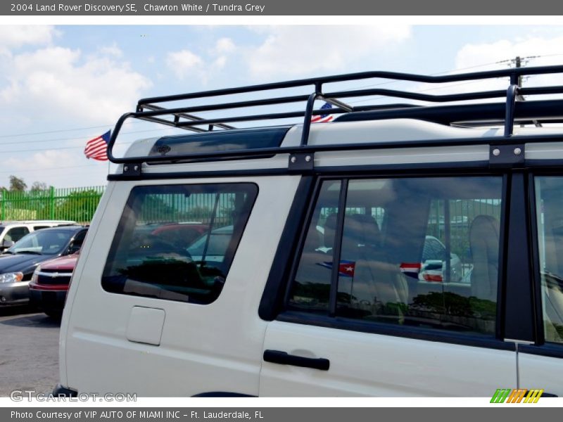 Chawton White / Tundra Grey 2004 Land Rover Discovery SE