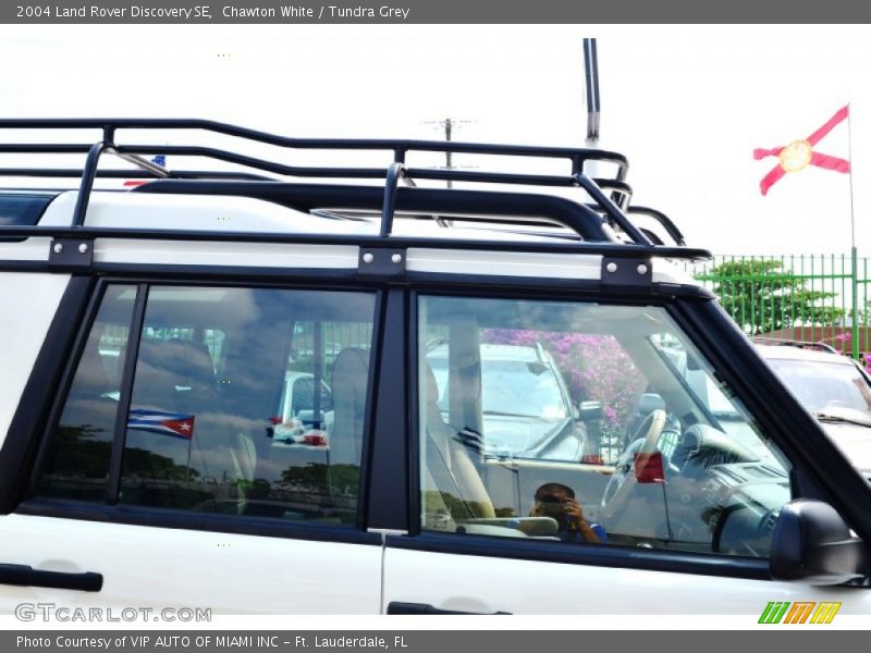 Chawton White / Tundra Grey 2004 Land Rover Discovery SE
