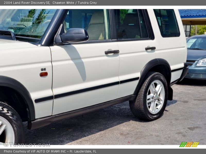 Chawton White / Tundra Grey 2004 Land Rover Discovery SE