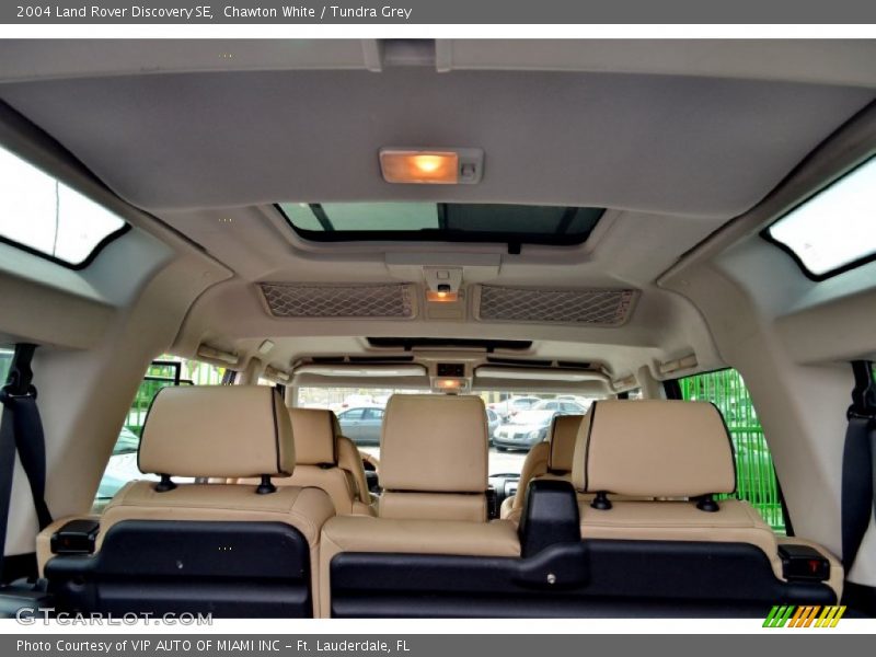 Chawton White / Tundra Grey 2004 Land Rover Discovery SE