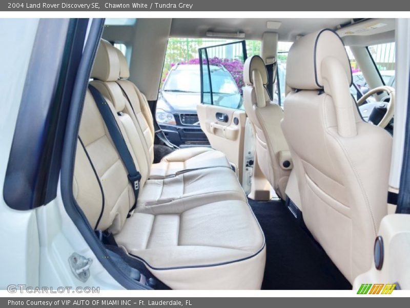 Chawton White / Tundra Grey 2004 Land Rover Discovery SE