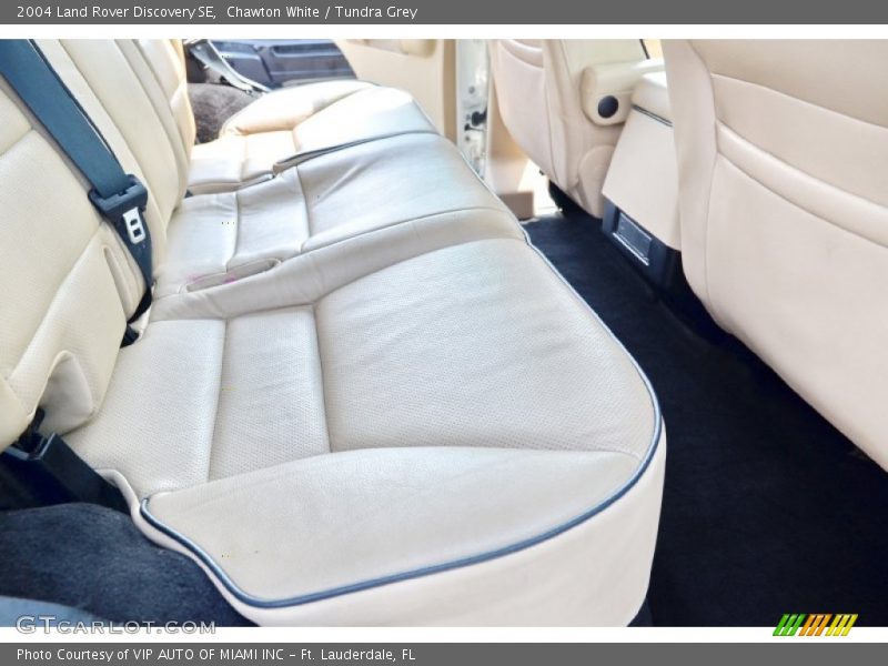 Chawton White / Tundra Grey 2004 Land Rover Discovery SE
