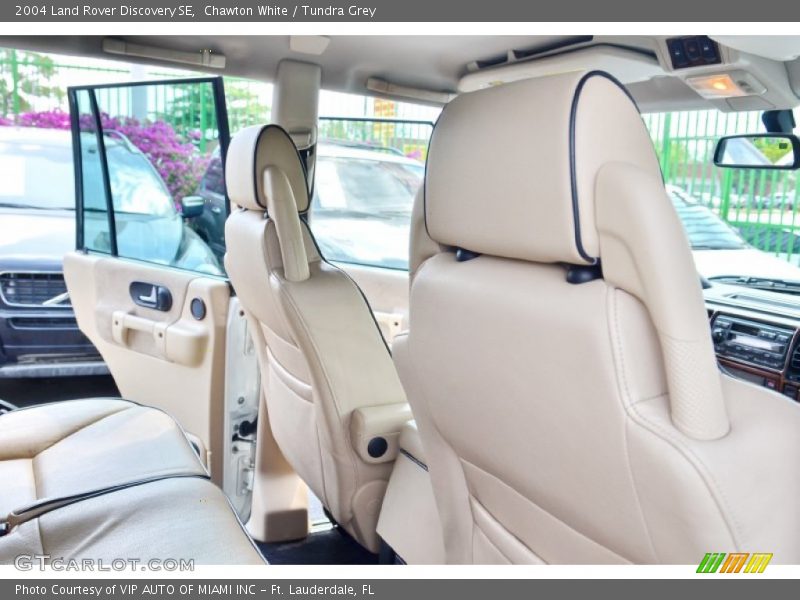 Chawton White / Tundra Grey 2004 Land Rover Discovery SE