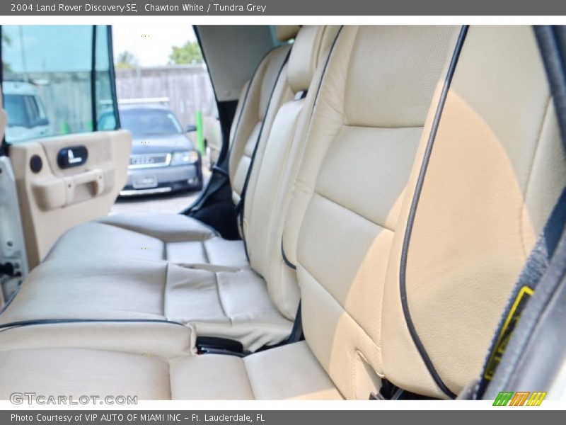Chawton White / Tundra Grey 2004 Land Rover Discovery SE