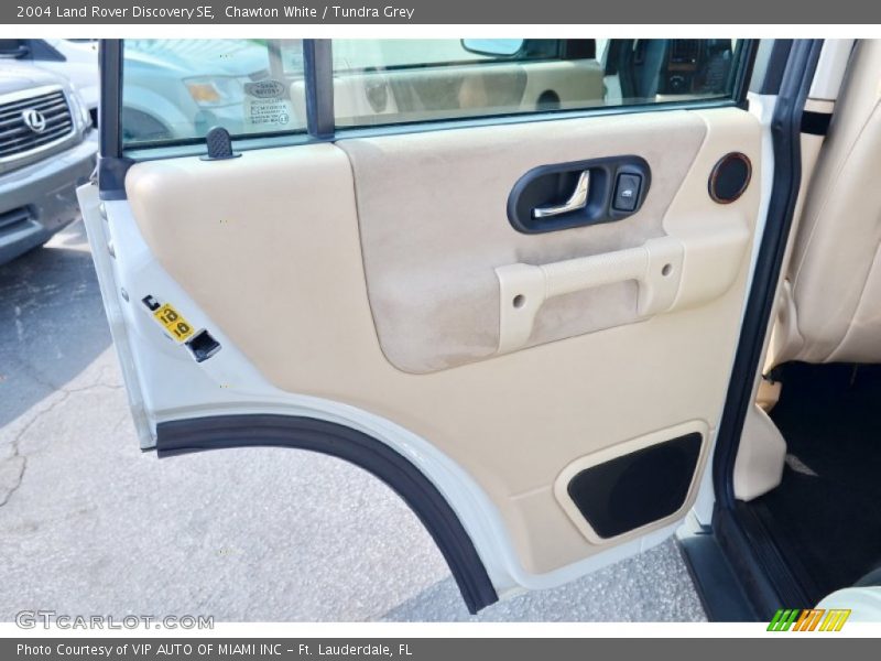 Chawton White / Tundra Grey 2004 Land Rover Discovery SE