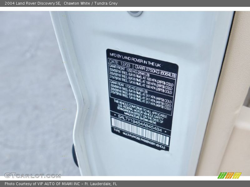 Chawton White / Tundra Grey 2004 Land Rover Discovery SE