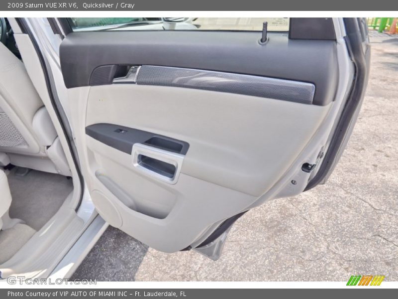 Quicksilver / Gray 2009 Saturn VUE XR V6