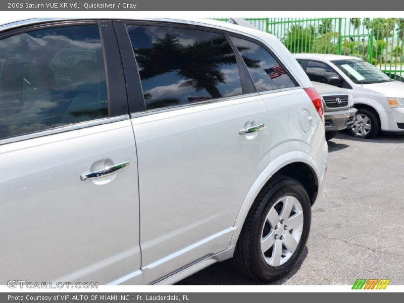 Quicksilver / Gray 2009 Saturn VUE XR V6