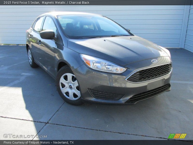 Magnetic Metallic / Charcoal Black 2015 Ford Focus S Sedan