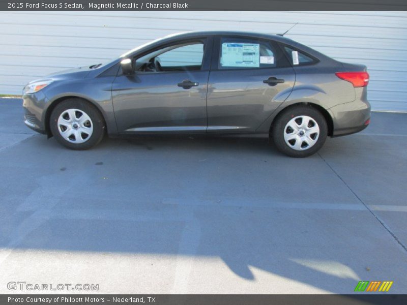 Magnetic Metallic / Charcoal Black 2015 Ford Focus S Sedan