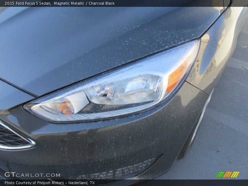 Magnetic Metallic / Charcoal Black 2015 Ford Focus S Sedan