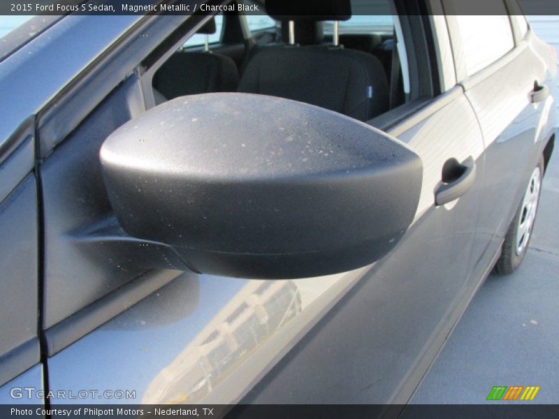 Magnetic Metallic / Charcoal Black 2015 Ford Focus S Sedan