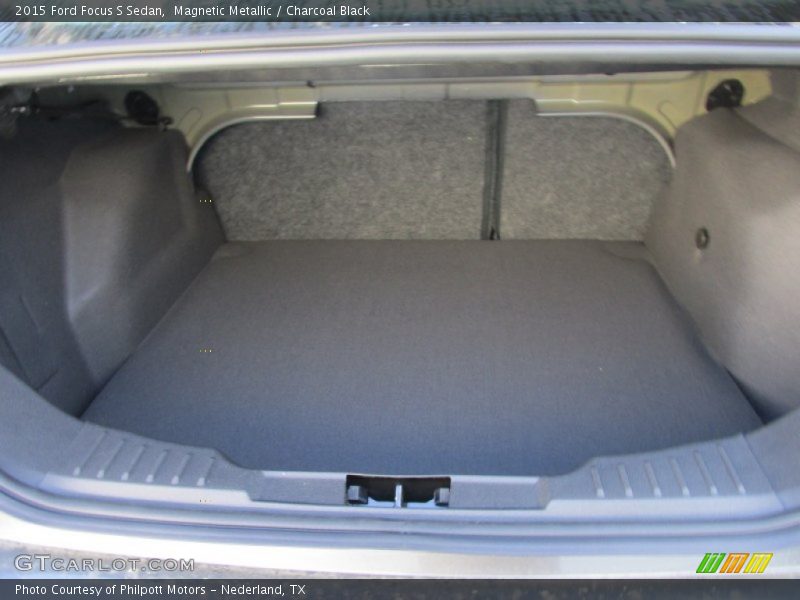 Magnetic Metallic / Charcoal Black 2015 Ford Focus S Sedan
