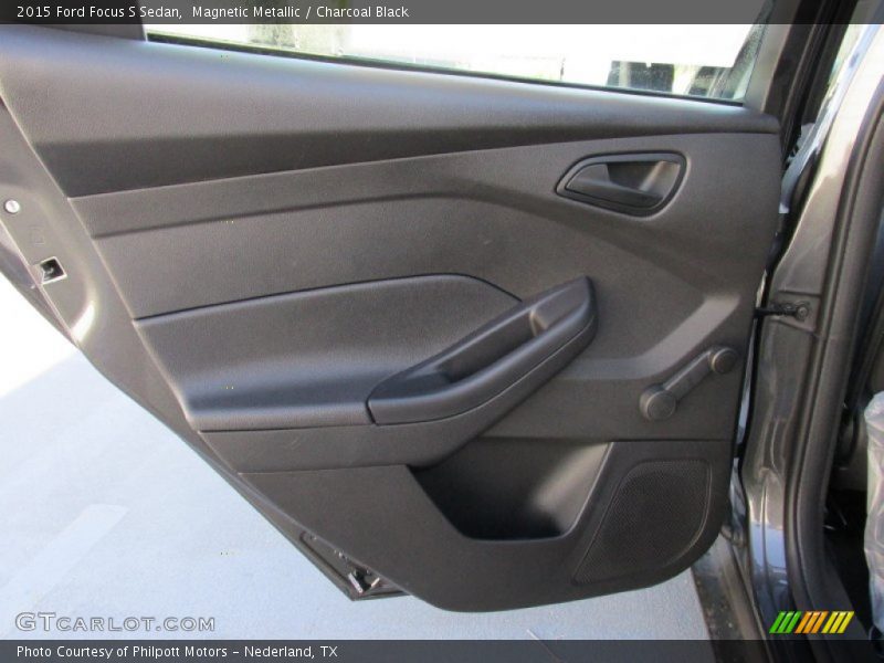 Magnetic Metallic / Charcoal Black 2015 Ford Focus S Sedan