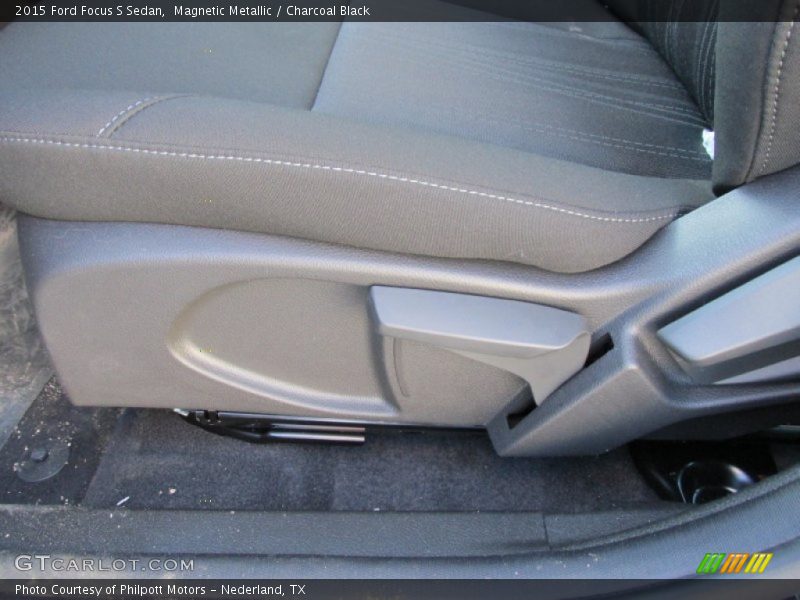 Magnetic Metallic / Charcoal Black 2015 Ford Focus S Sedan