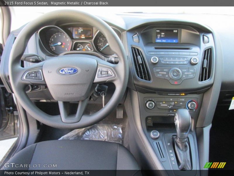 Magnetic Metallic / Charcoal Black 2015 Ford Focus S Sedan