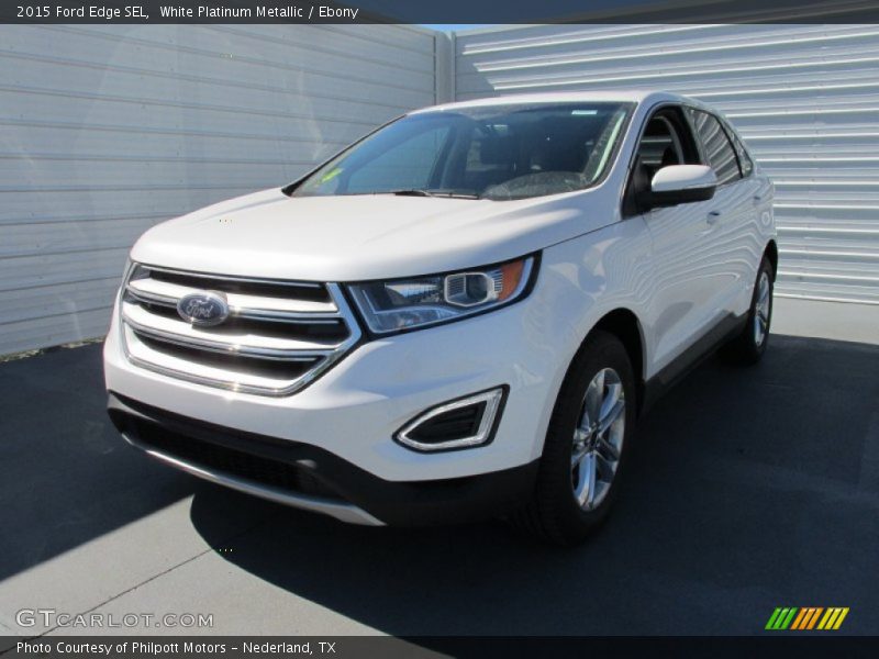 Front 3/4 View of 2015 Edge SEL