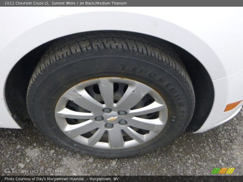 Summit White / Jet Black/Medium Titanium 2011 Chevrolet Cruze LS