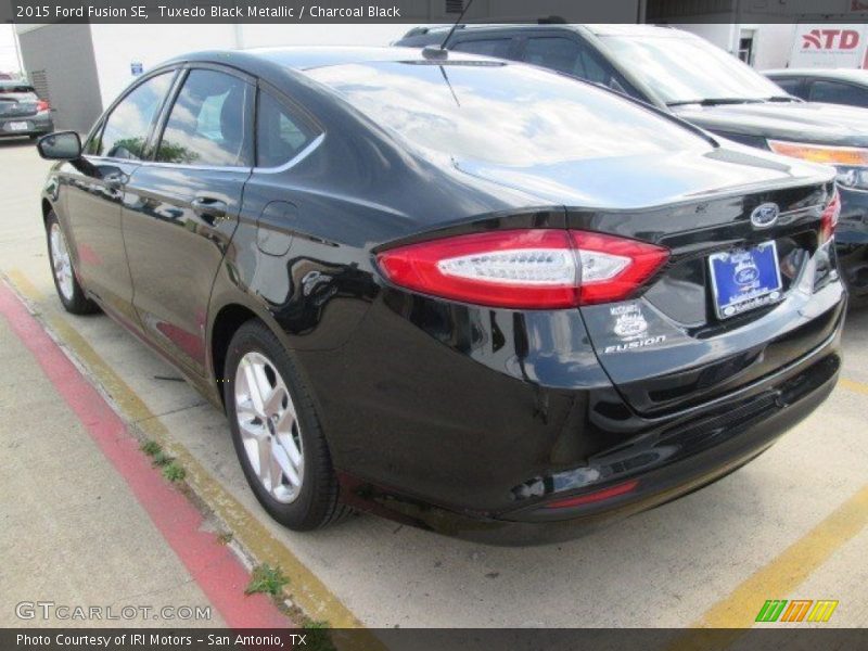 Tuxedo Black Metallic / Charcoal Black 2015 Ford Fusion SE
