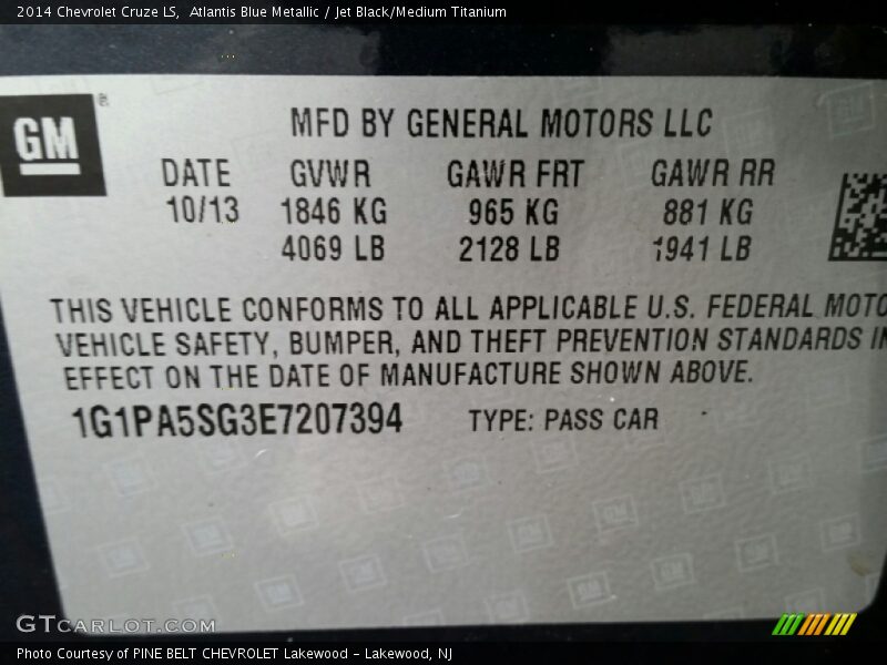 Atlantis Blue Metallic / Jet Black/Medium Titanium 2014 Chevrolet Cruze LS