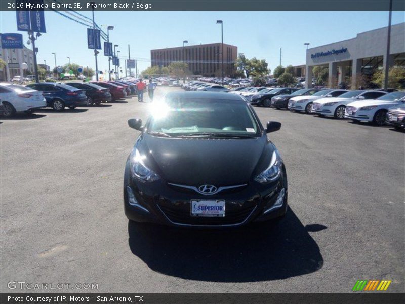 Phantom Black / Beige 2016 Hyundai Elantra SE