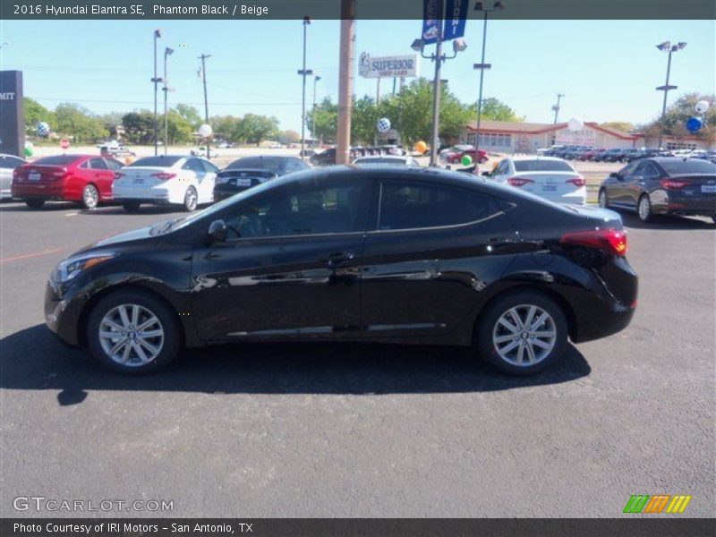 Phantom Black / Beige 2016 Hyundai Elantra SE