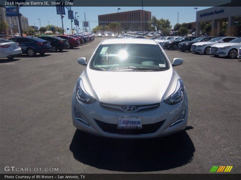 Silver / Gray 2016 Hyundai Elantra SE