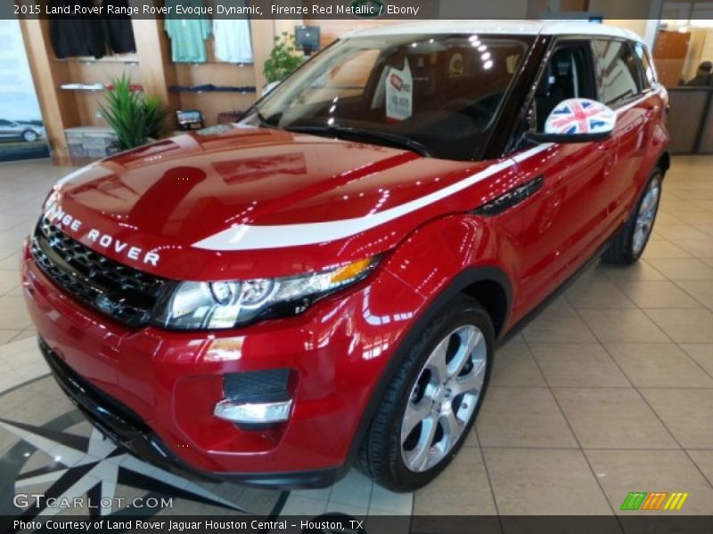 Front 3/4 View of 2015 Range Rover Evoque Dynamic