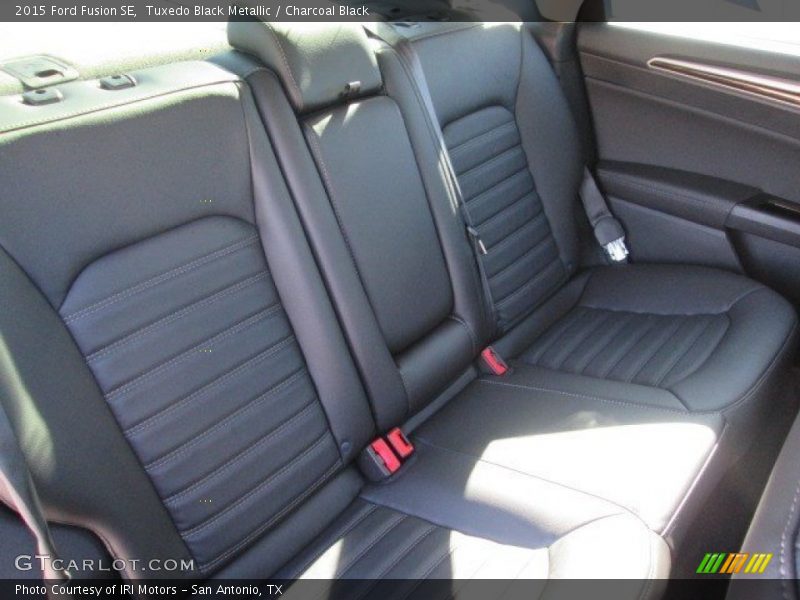 Tuxedo Black Metallic / Charcoal Black 2015 Ford Fusion SE