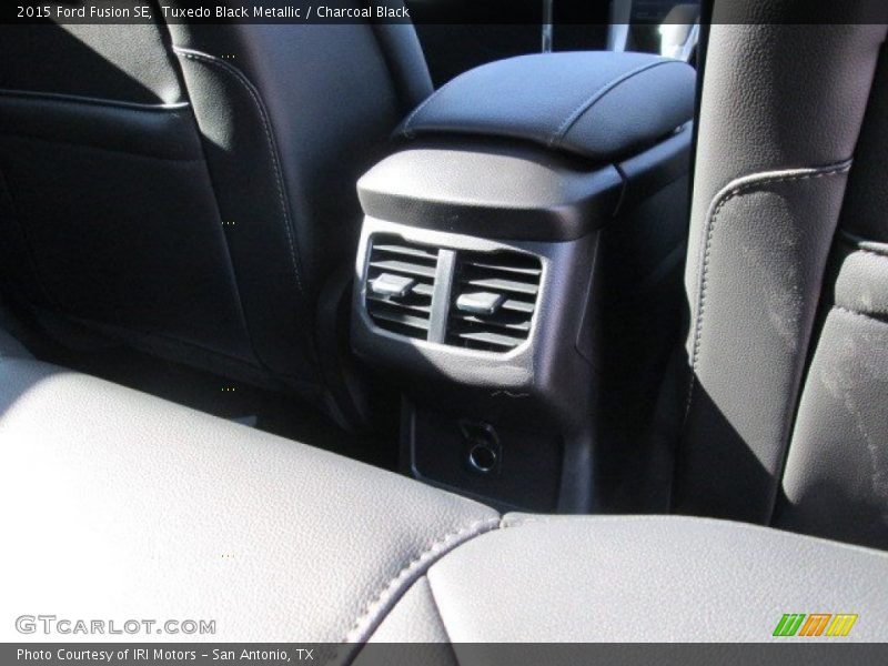 Tuxedo Black Metallic / Charcoal Black 2015 Ford Fusion SE