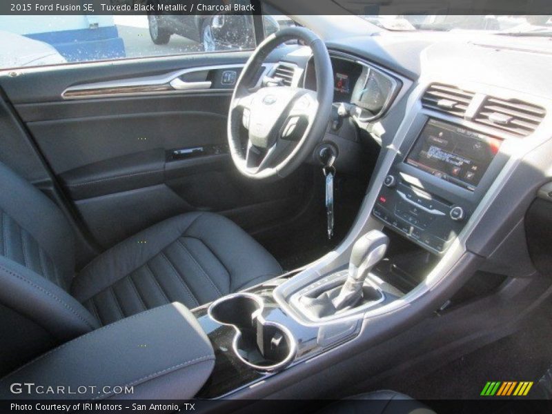 Tuxedo Black Metallic / Charcoal Black 2015 Ford Fusion SE