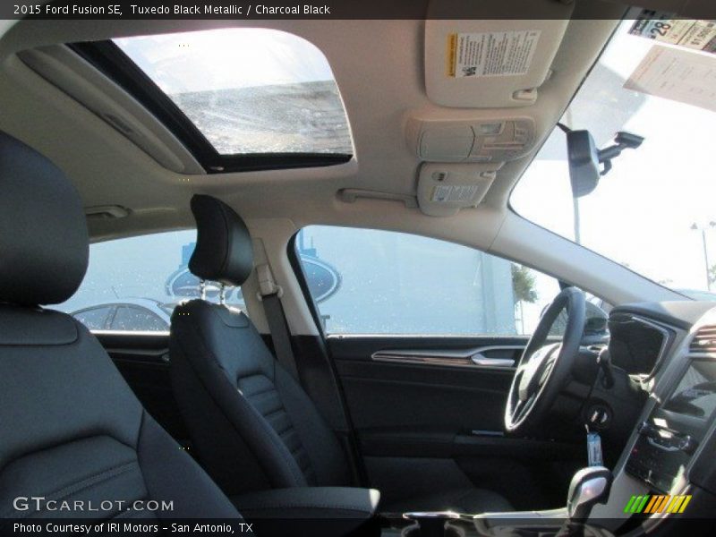 Tuxedo Black Metallic / Charcoal Black 2015 Ford Fusion SE